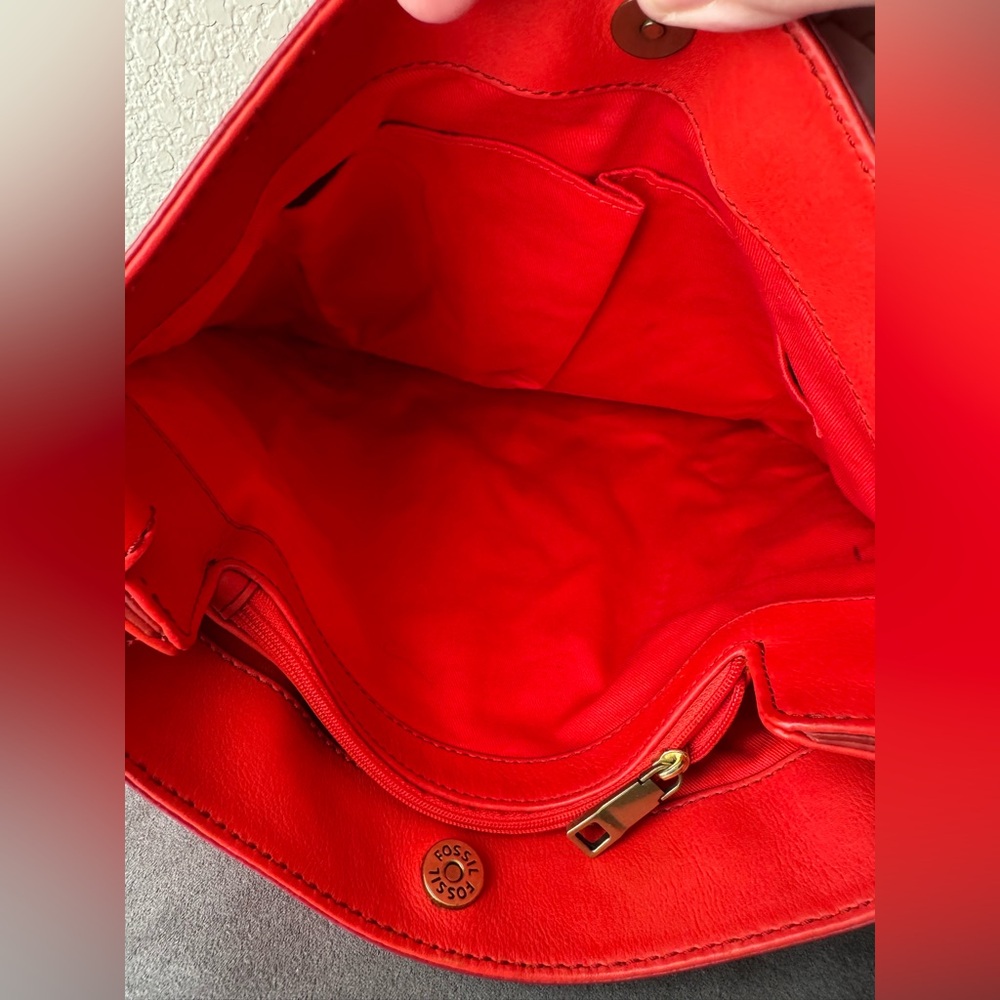 Fossil Chili Red Leather Saddle Bag - Picture 9 of 13